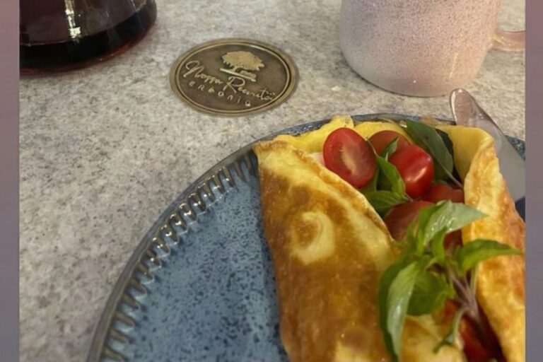 omelete simples receita com queijo e tomate