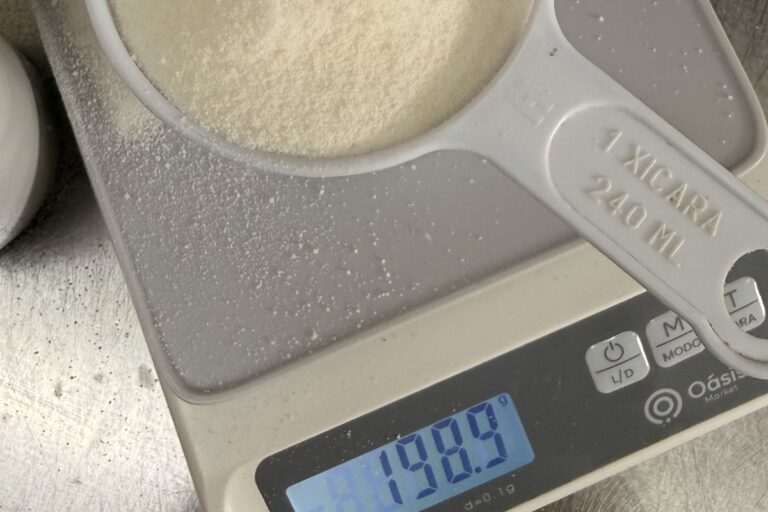 quanto pesa uma xicara de acucar conversao em gramas