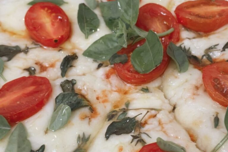 Pizza de fermentação natural 48 horas em Brodowski no Empório Nosso Recanto